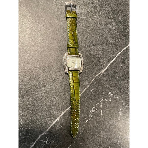 SALE!!! Ladies Pedre Leather Band Watch- NWOT- New Battery (1) - Picture 2 of 2